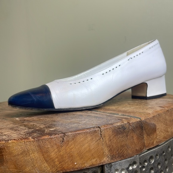 Vintage Rangoni Firenze Blue White Leather Square Heeled Spectator Pump Sz 7.5M - Picture 8 of 14
